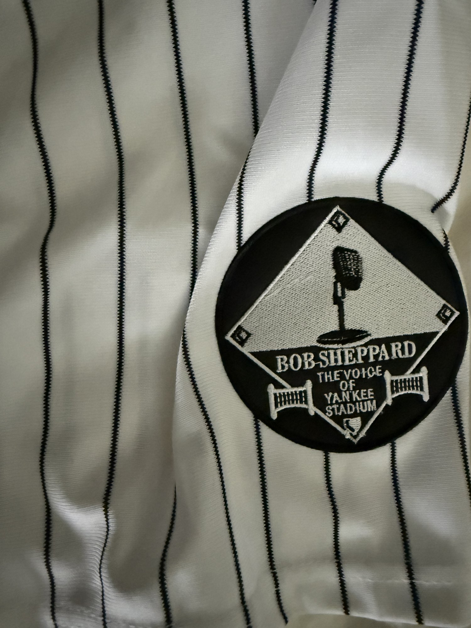 Derek Jeter signed Jersey with Bob Sheppard and George Steinbrenner patches - Image 3