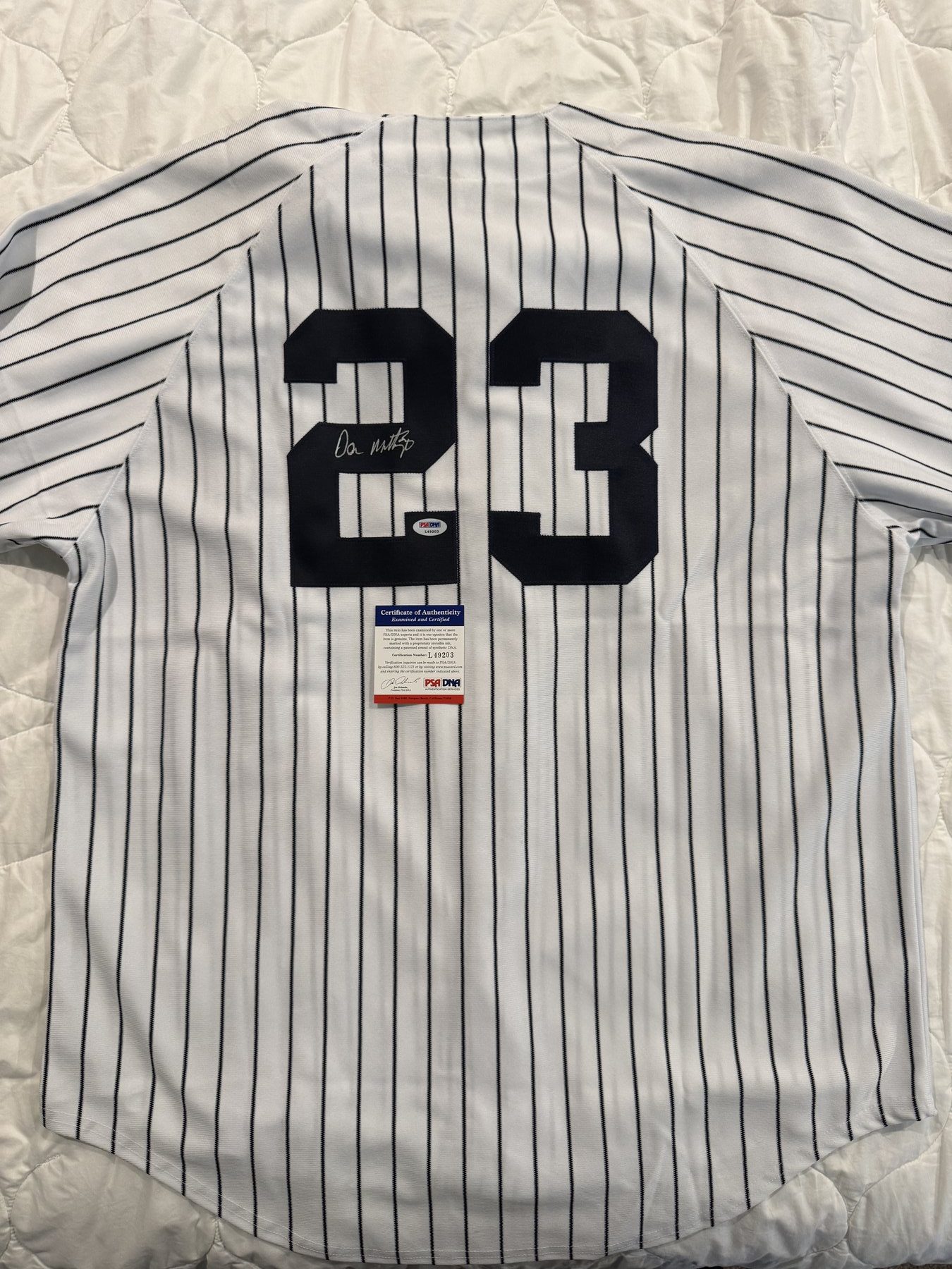 Don Mattingly signed unframed Jersey New York Yankees (Steiner COA)
