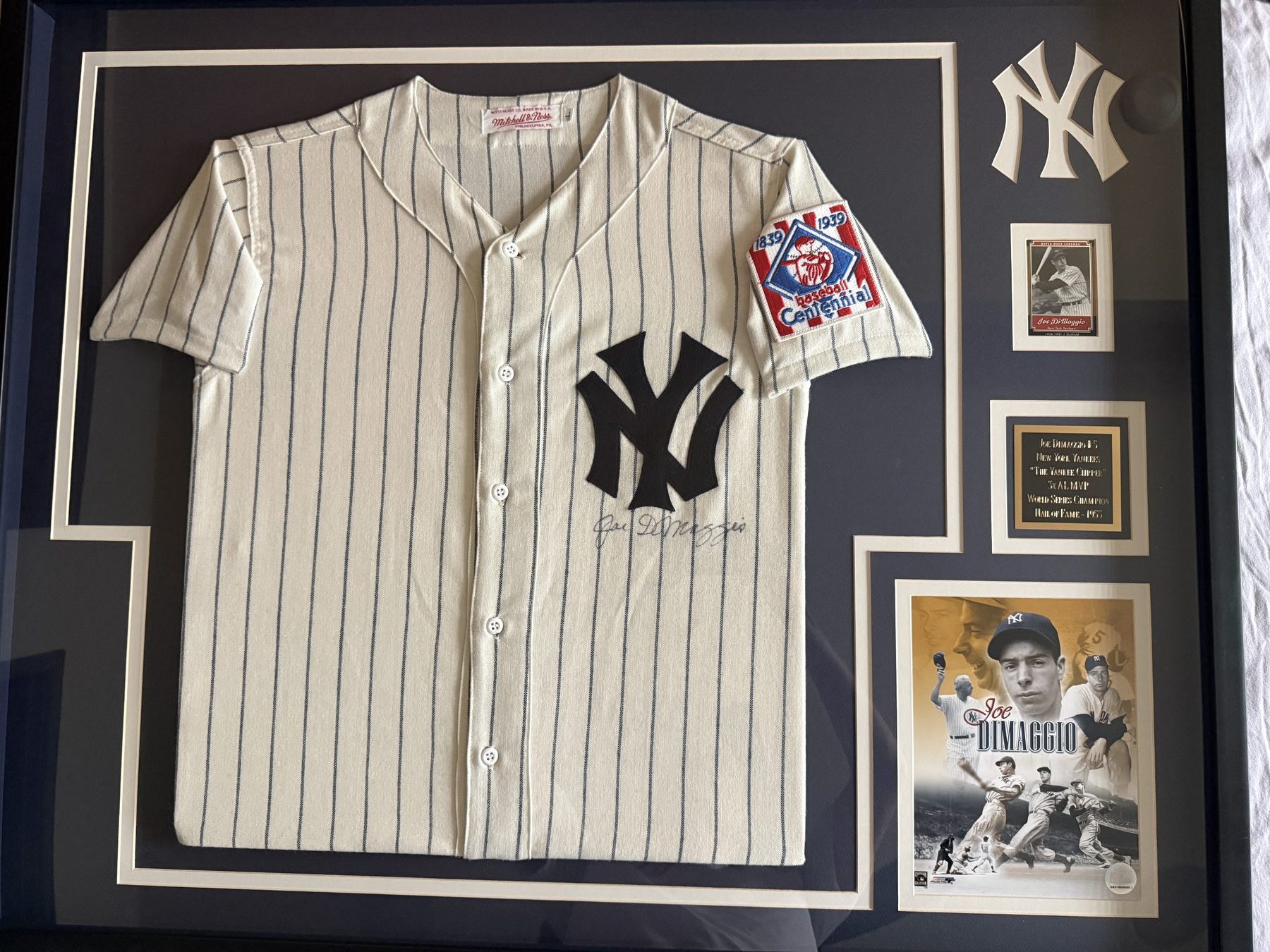 Joe Dimaggio framed Jersey New York Yankees