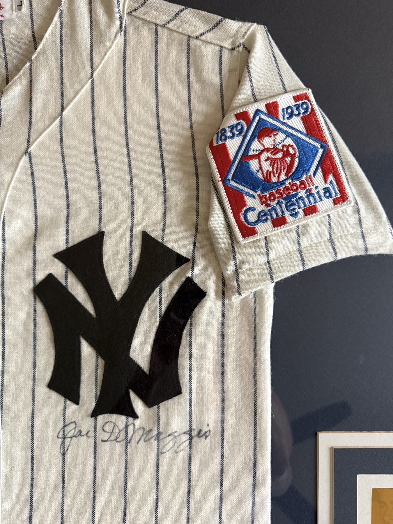 Joe Dimaggio framed Jersey New York Yankees - Image 2