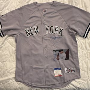 Reggie Jackson signed unframed Jersey New York Yankees (PSA/DNA COA)